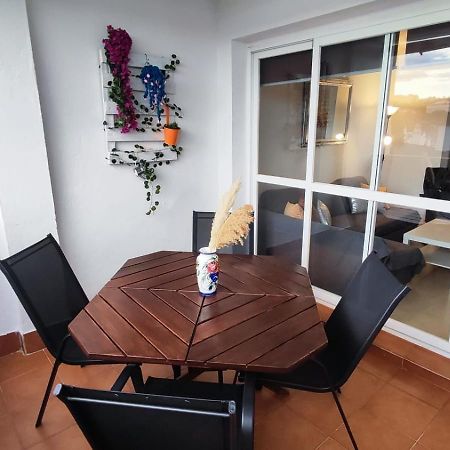 2Bdr Sunny Apartment With Pool And Private Parking In Benalmádena Buitenkant foto