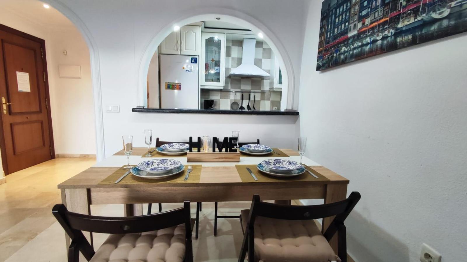 2Bdr Sunny Apartment With Pool And Private Parking In Benalmádena Buitenkant foto